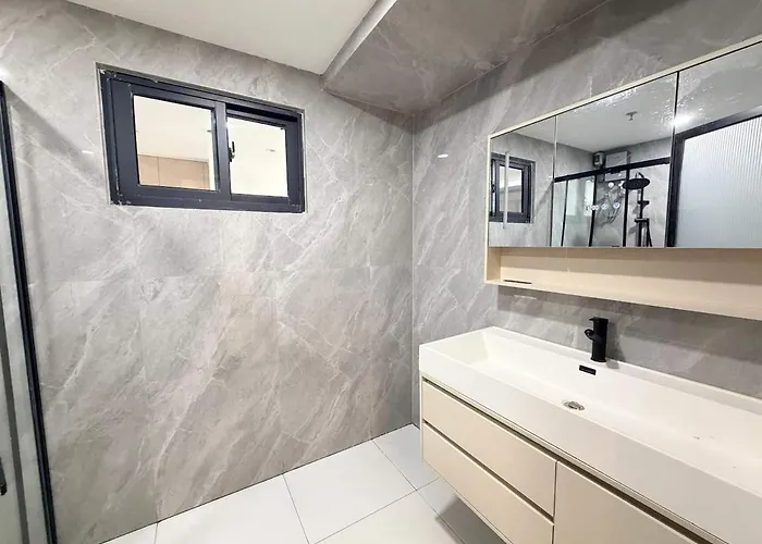 Large With Scenetic View Apartment